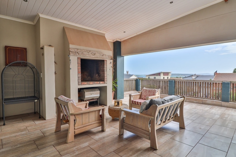 5 Bedroom Property for Sale in Myburgh Park Western Cape